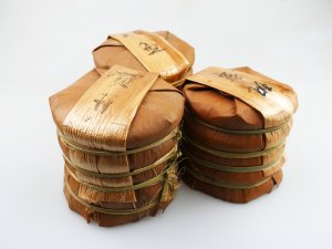 How To Store and Age Pu Erh Tea Cake