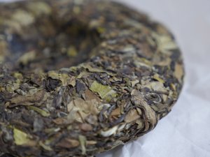 Bai Mu Dan Shou Mei Aged White Fuding Tea Cake