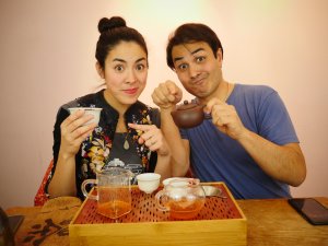 Clay vs Porcelain Teapot Taste Difference